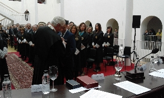 El ayudante de Gestión y Servicios Comunes del cuerpo de personal laboral del Ministerio de Justicia, Óscar Antón, ha recibido la Medalla de Bronce del Mérito a la Justicia de la Orden San Raimundo Pe